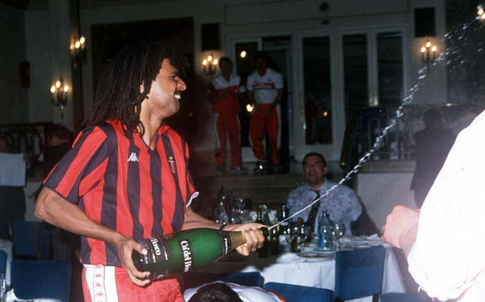 游戏玩法-米兰老照片回顾路德·古利特|AC米兰|ac米兰_新浪体育_新浪新闻